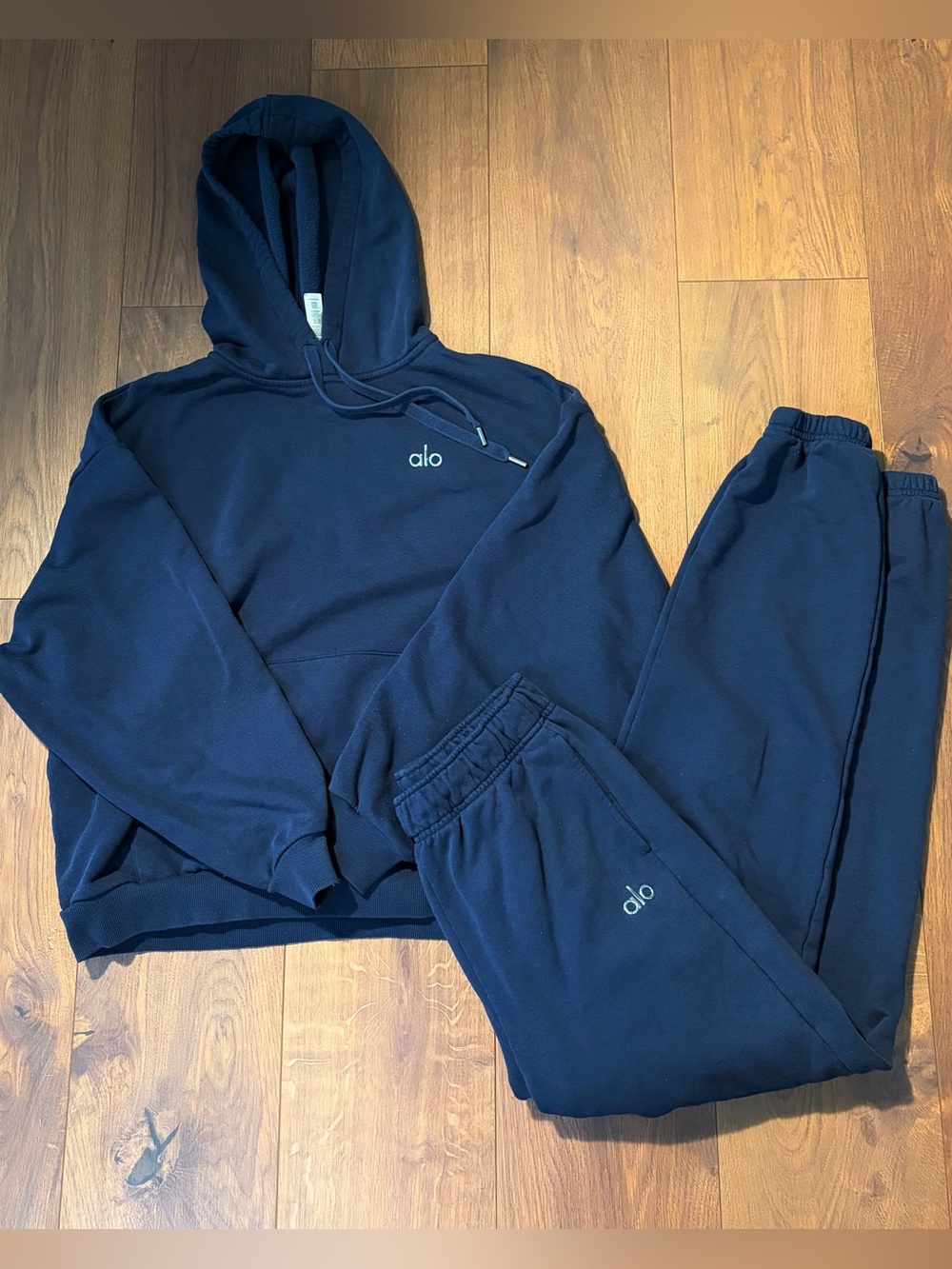 ALO Accolade Sweatpant Joggers Navy Blue